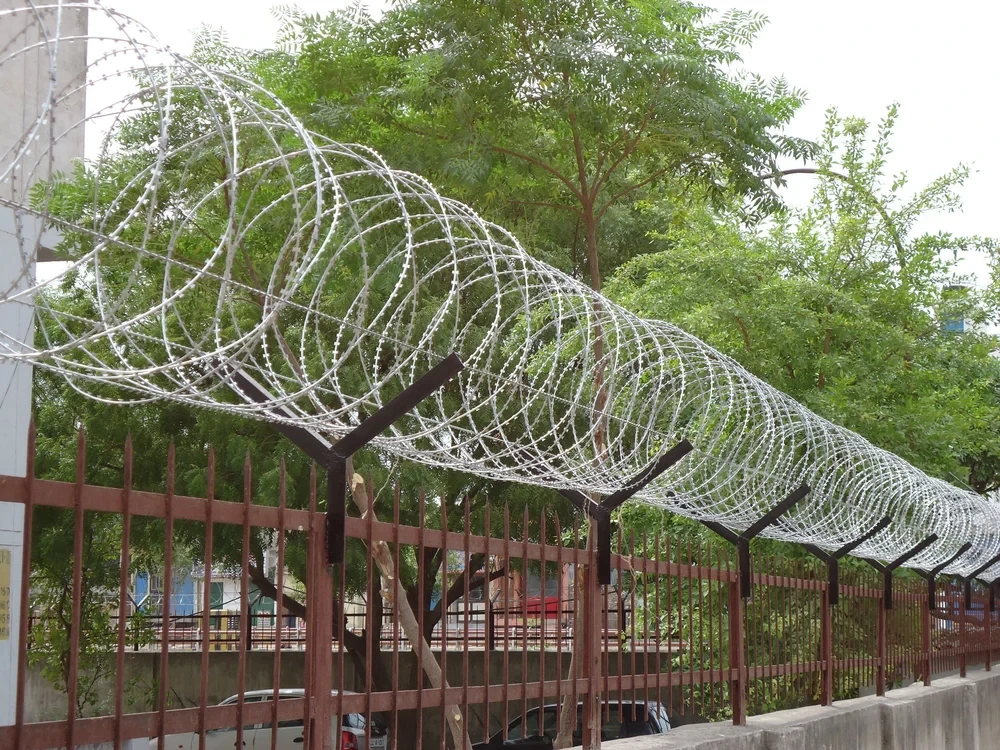 Hot Dip Gi Galvanized Iron Perimeter Fencing Wire, For Industrial